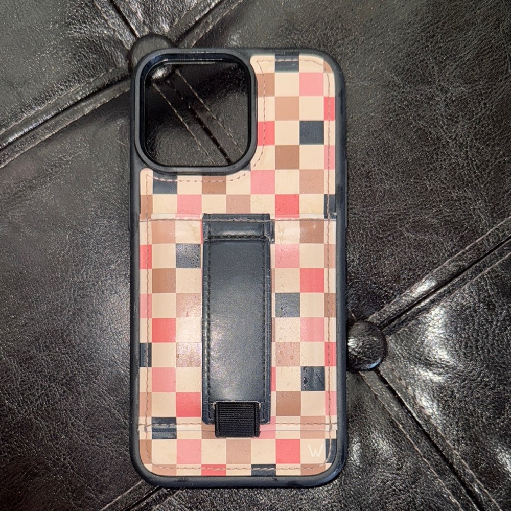 Walli iPhone 15 Pro Max checkered case